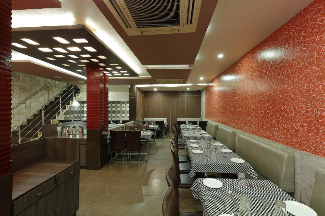 Hotel Good Night Ahmedabad Exterior photo