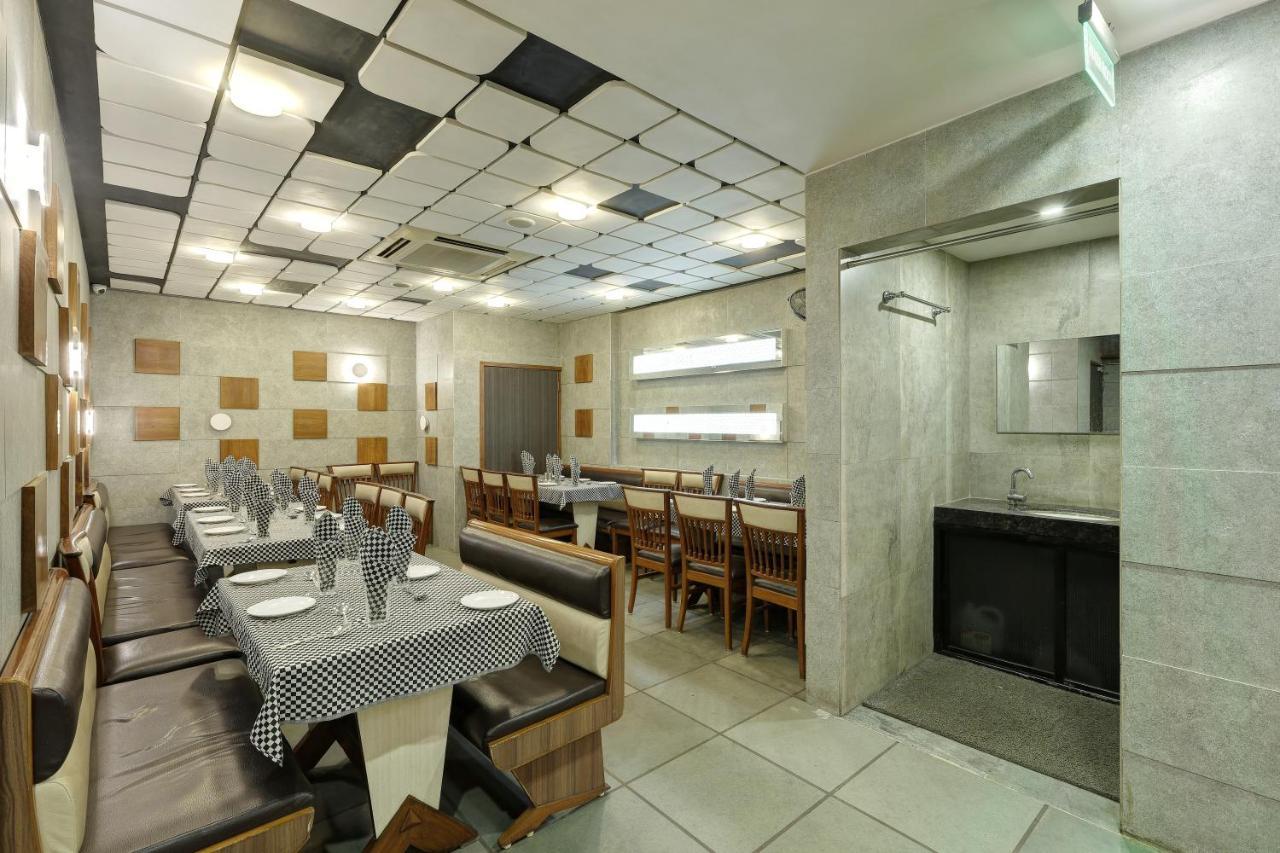 Hotel Good Night Ahmedabad Exterior photo
