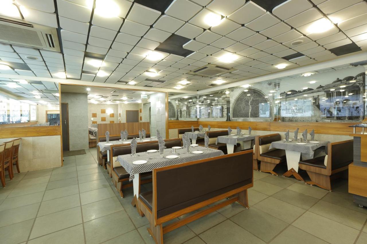 Hotel Good Night Ahmedabad Exterior photo