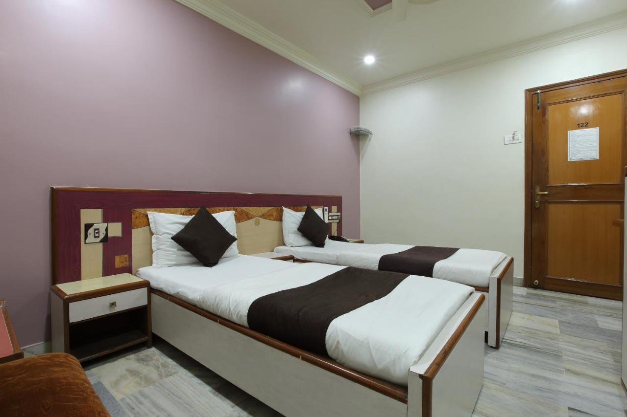 Hotel Good Night Ahmedabad Exterior photo