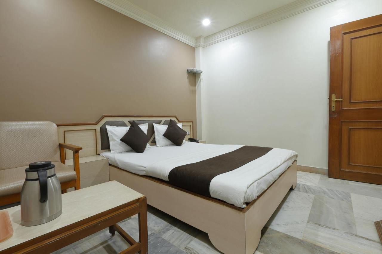 Hotel Good Night Ahmedabad Exterior photo